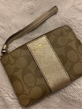NWOT Coach signature wristlet